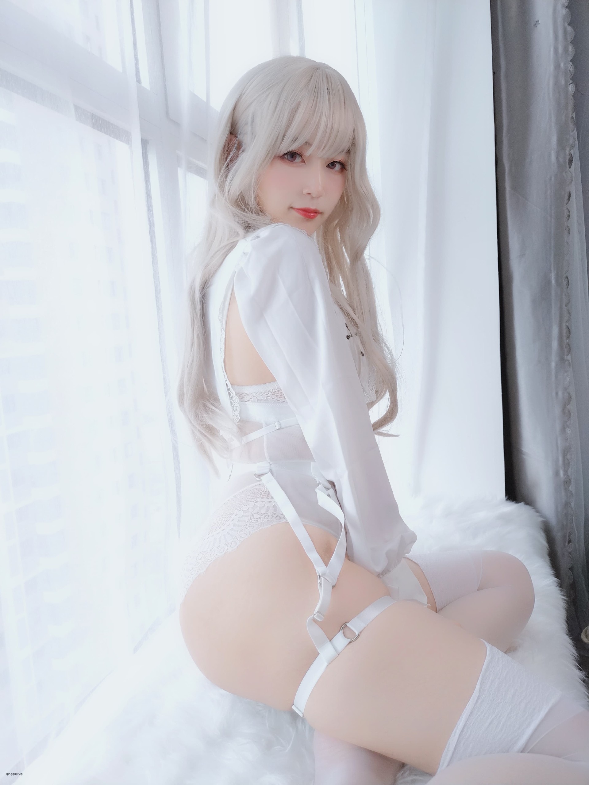 白银 - 纯白圣女 第36张图片