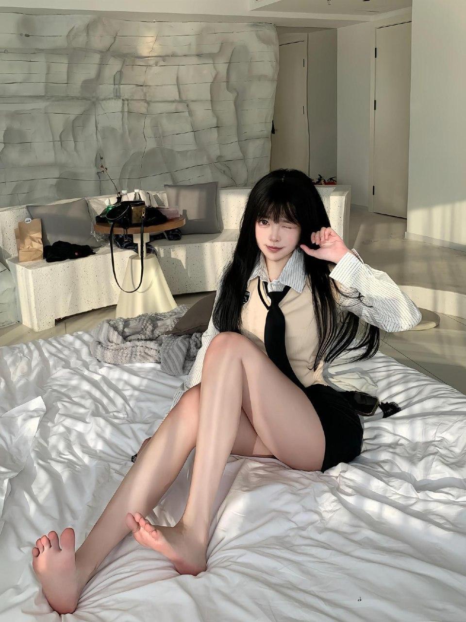 绘天天开心 - 高中黑丝妹 第23张图片