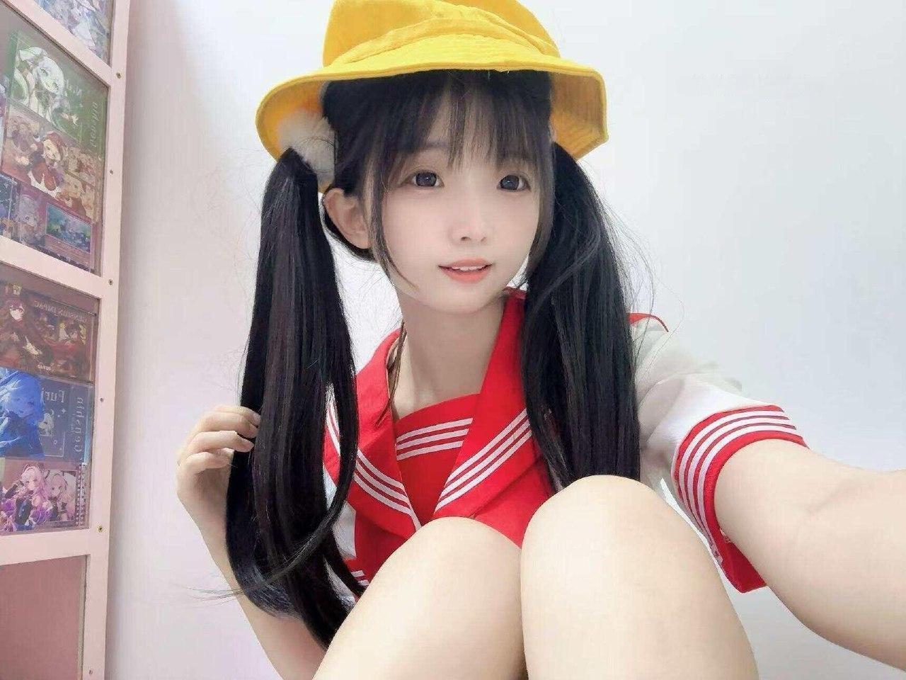 小圆不会w - 红发cos 第12张图片