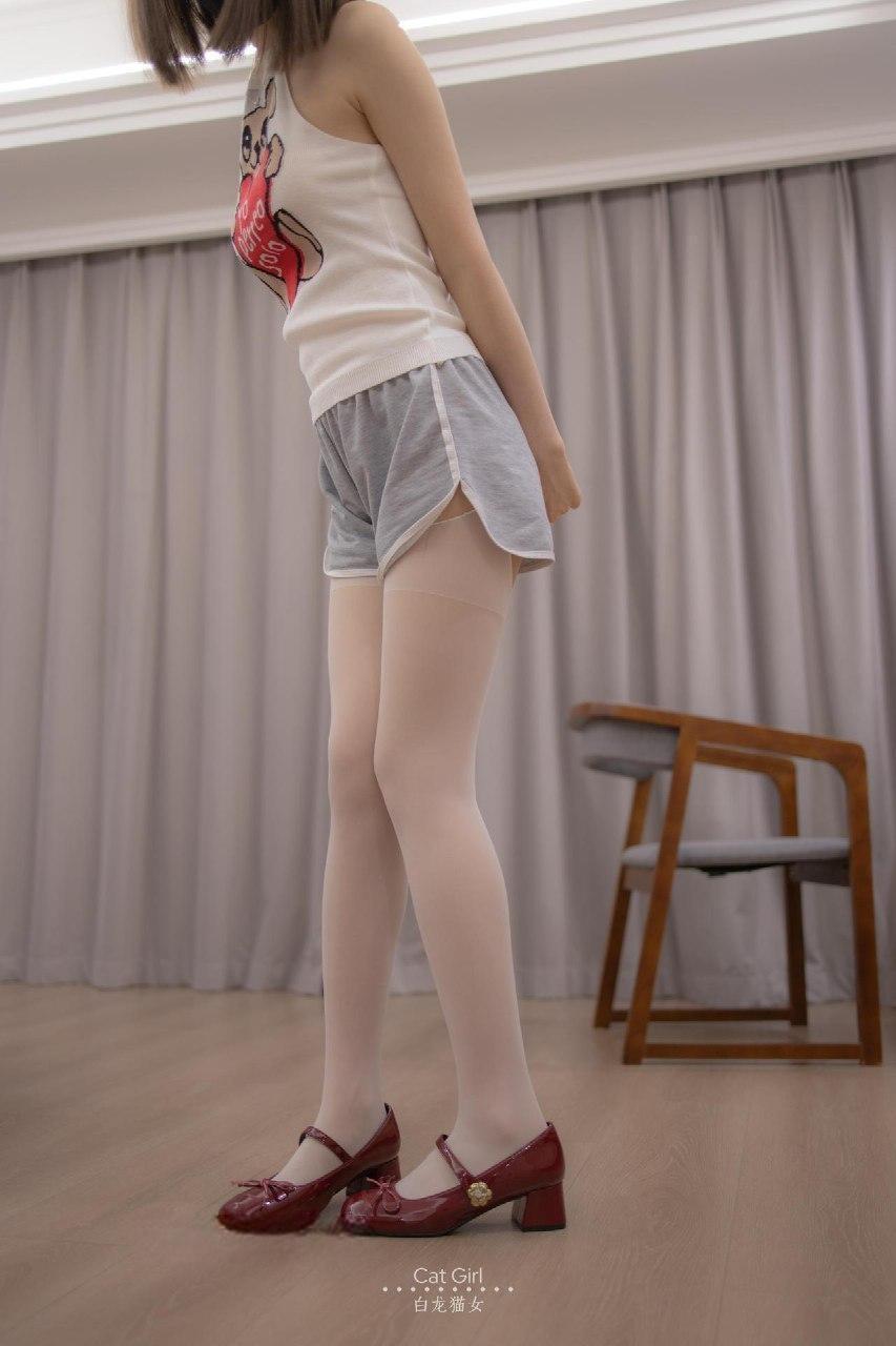 白龙猫女 - 白丝萝莉皮鞋 第15张图片