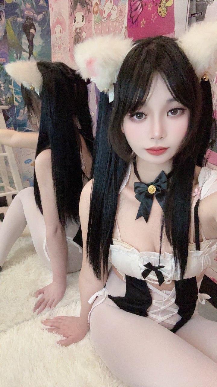 睡睡平安 - 你的密胸美腿老婆 第5张图片