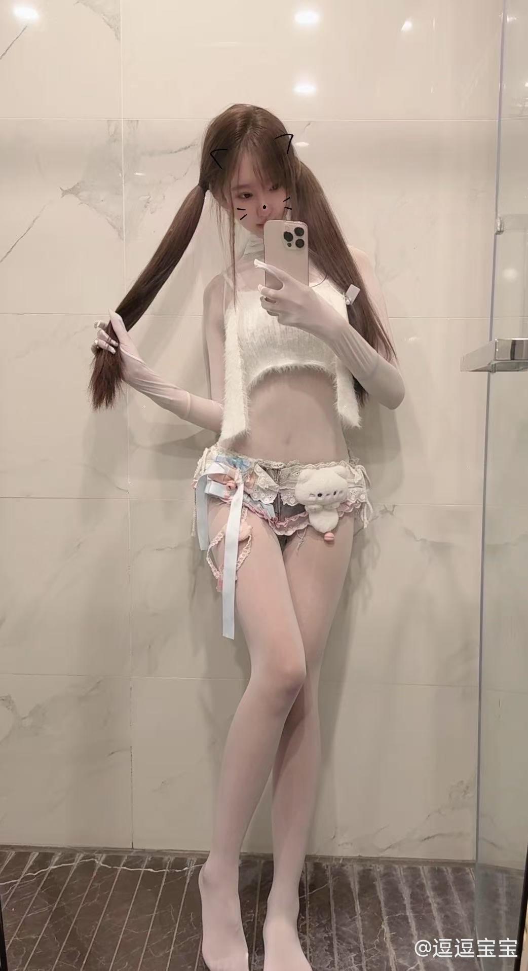 胡逗逗 - 隔壁小妹妹 第2张图片
