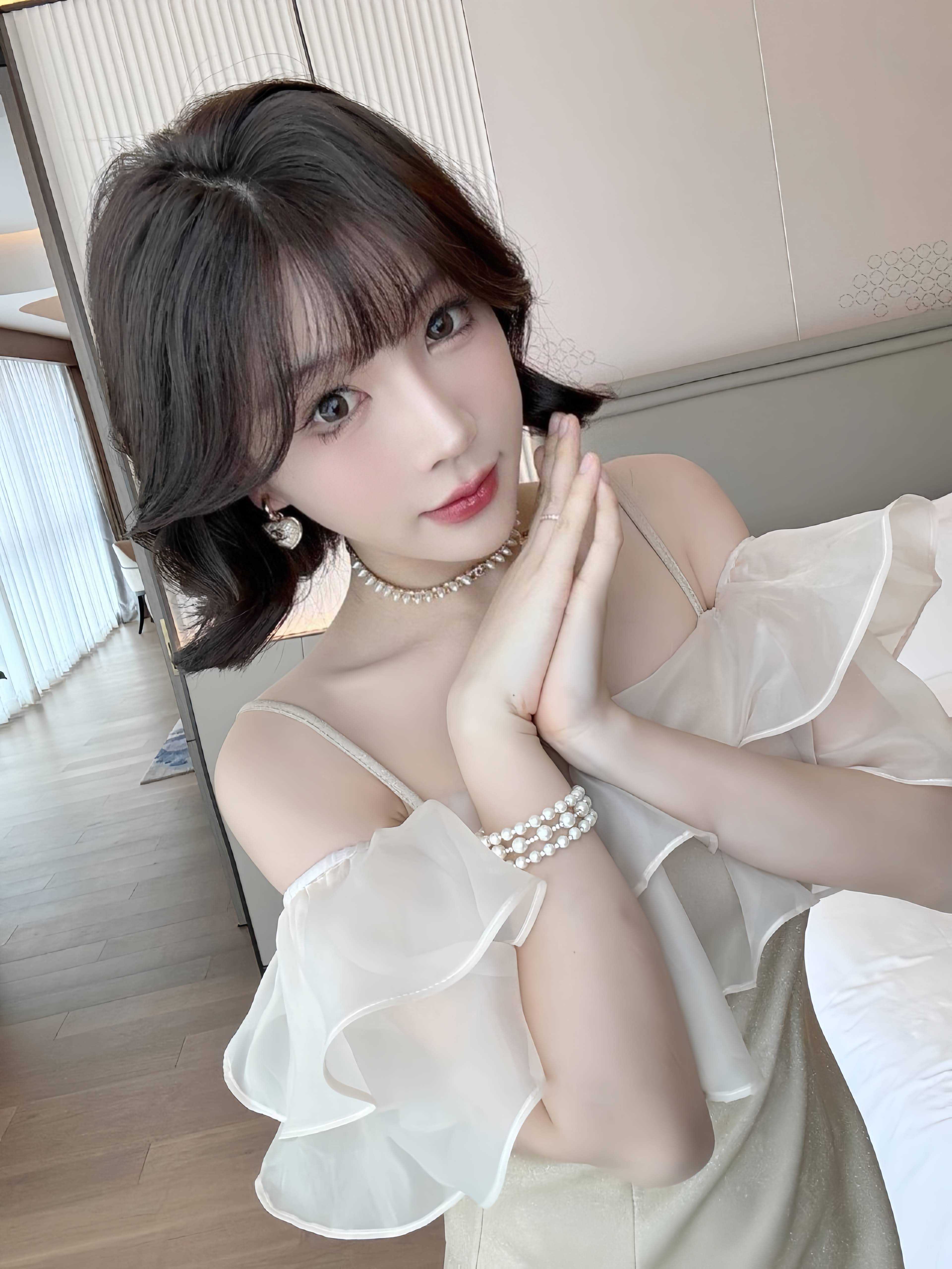 徐莉芝booty - 玲珑身姿 第2张图片