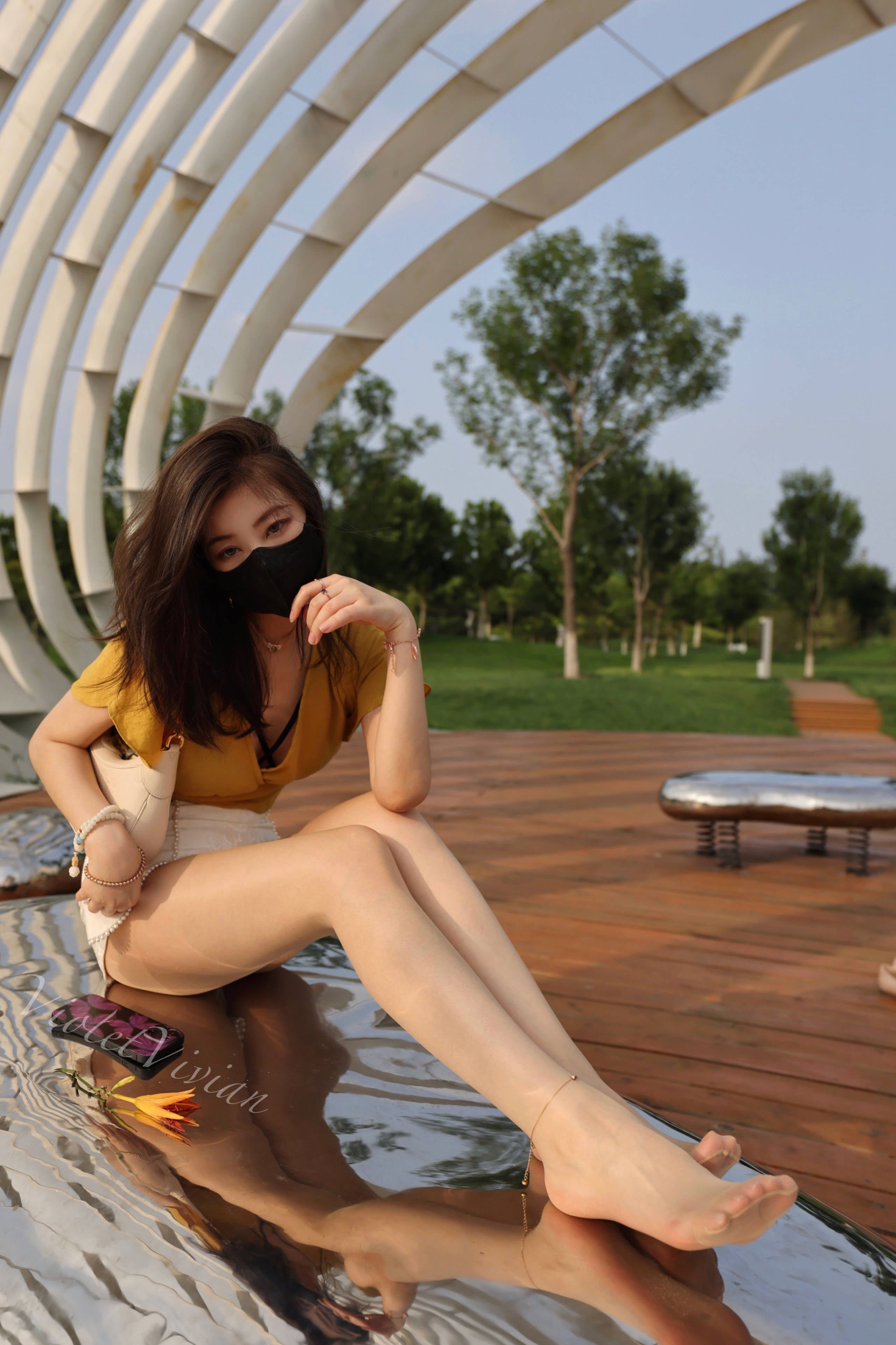VioletVivian - 这款其实是微油亮啊，怎么还是很隐形 第1张图片