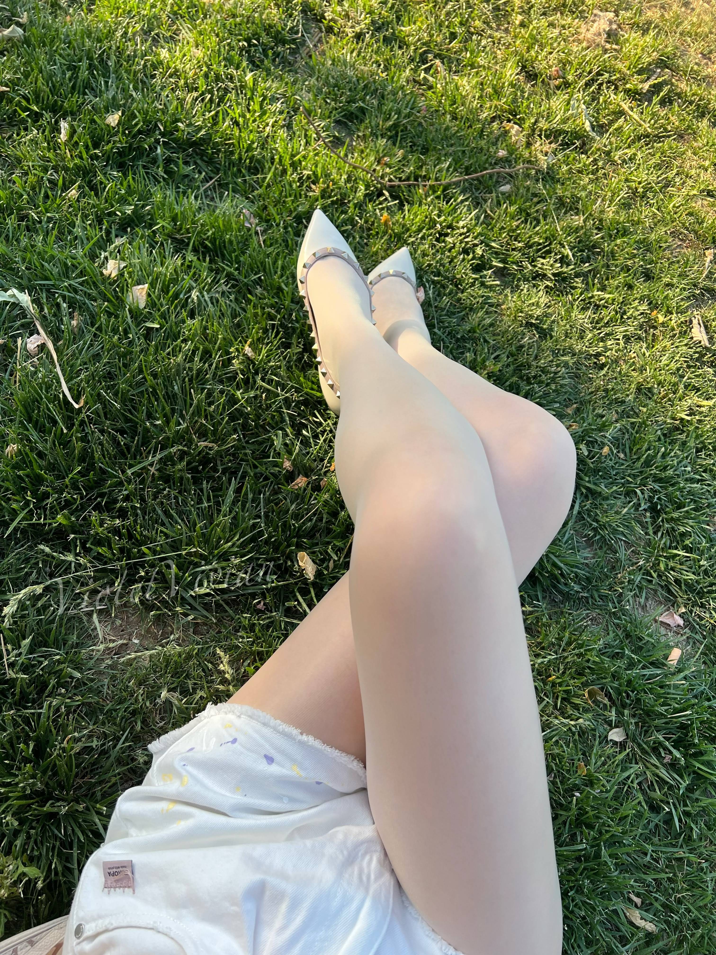 VioletVivian - 这款其实是微油亮啊，怎么还是很隐形 第12张图片