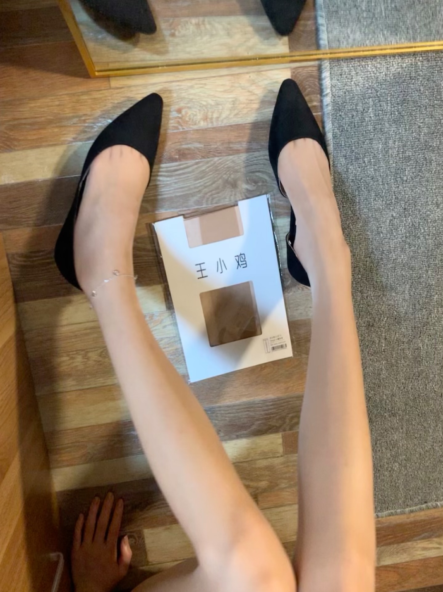 纯良女孩 - 肉丝足美腿 第5张图片