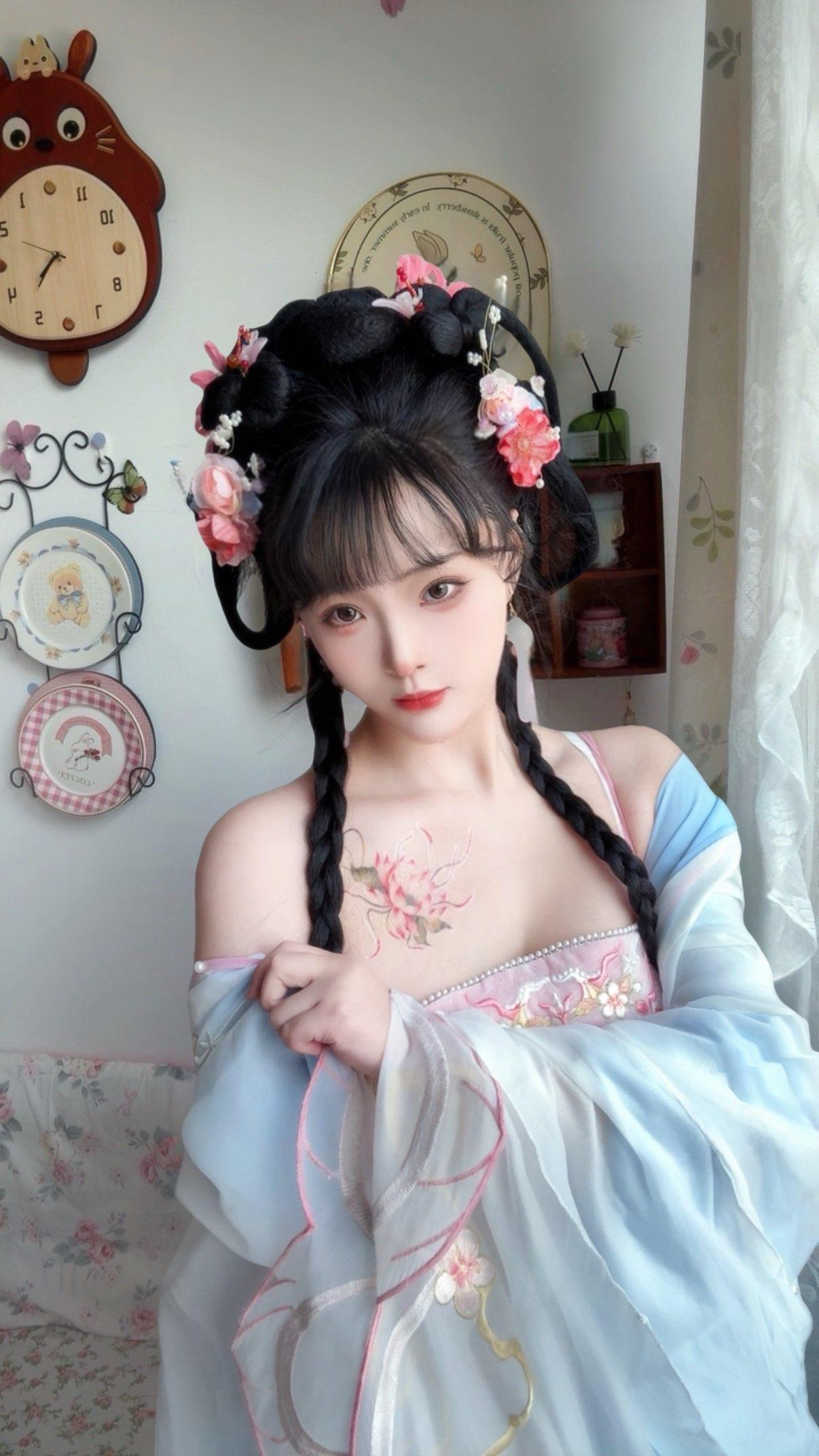 枝枝栗子 - 古风小师妹 第1张图片