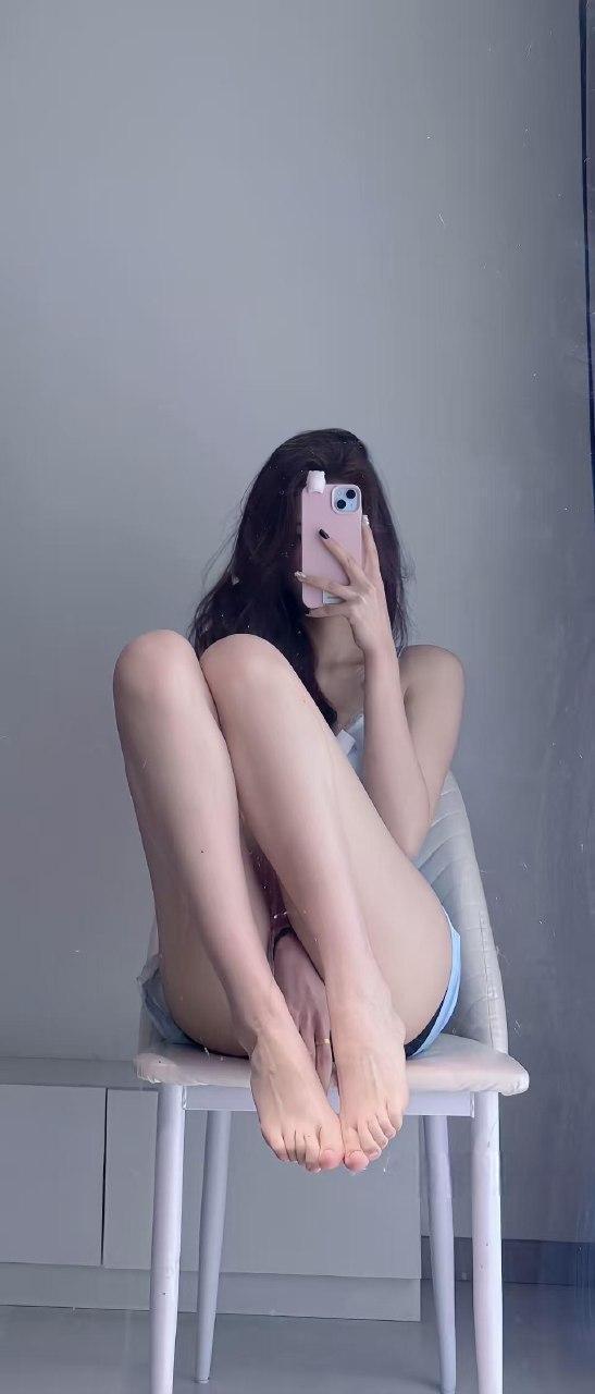 小霞佩奇 - 轻薄居家吊带超短裙 第9张图片