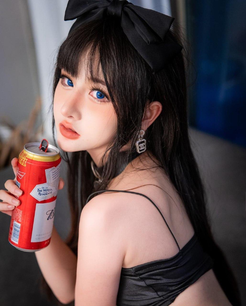 蛋蛋酱 - 黑丝漆皮裙 第14张图片