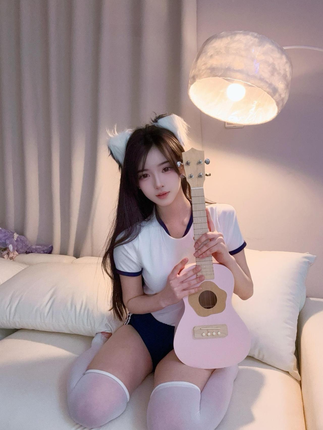 喜欢吃香菜 -  软糯小白猫 第14张图片