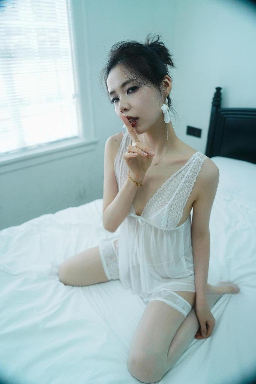 Lumos - 白色性感蕾丝睡裙 第12张图片