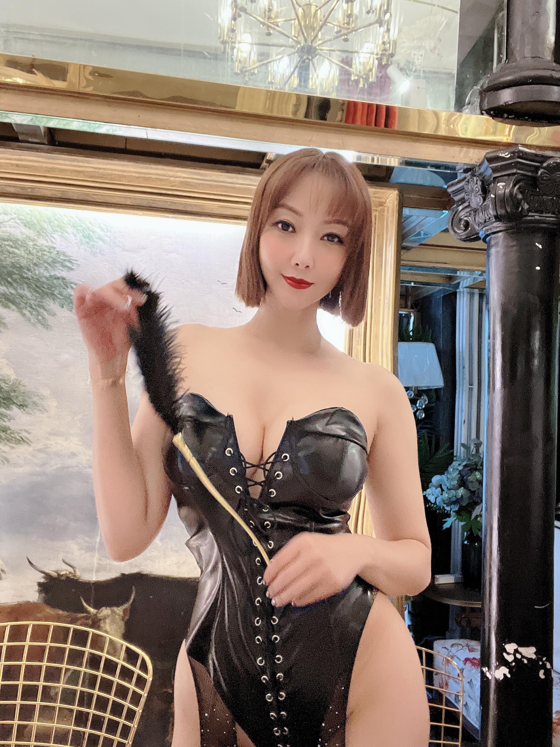 果儿Victoria - 长靴网丝蜜桃臀 第10张图片