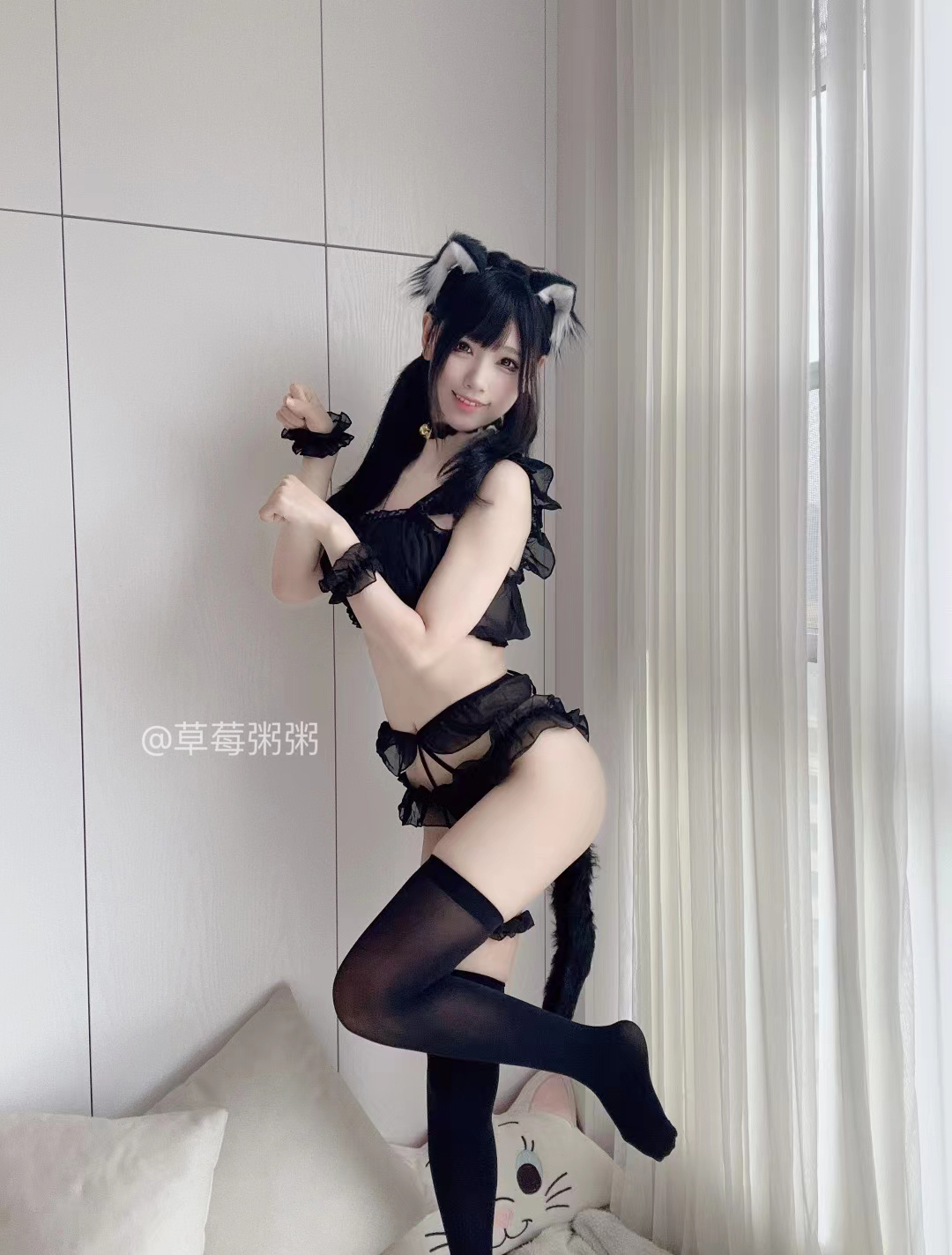 十万口草莓粥粥 - 猫儿蕾丝情趣 第3张图片