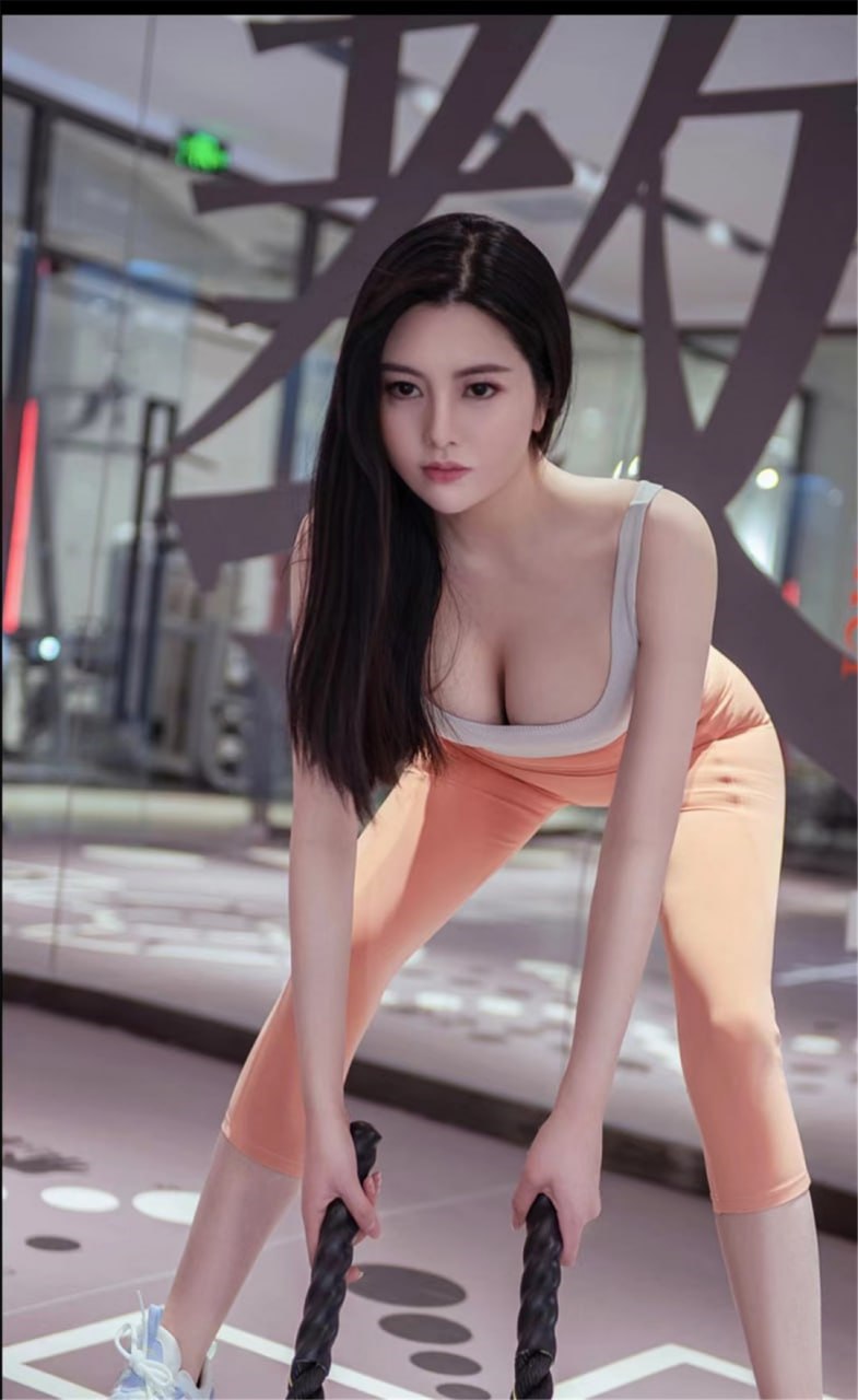 娜露呀 - 粉红瑜伽裤 第4张图片