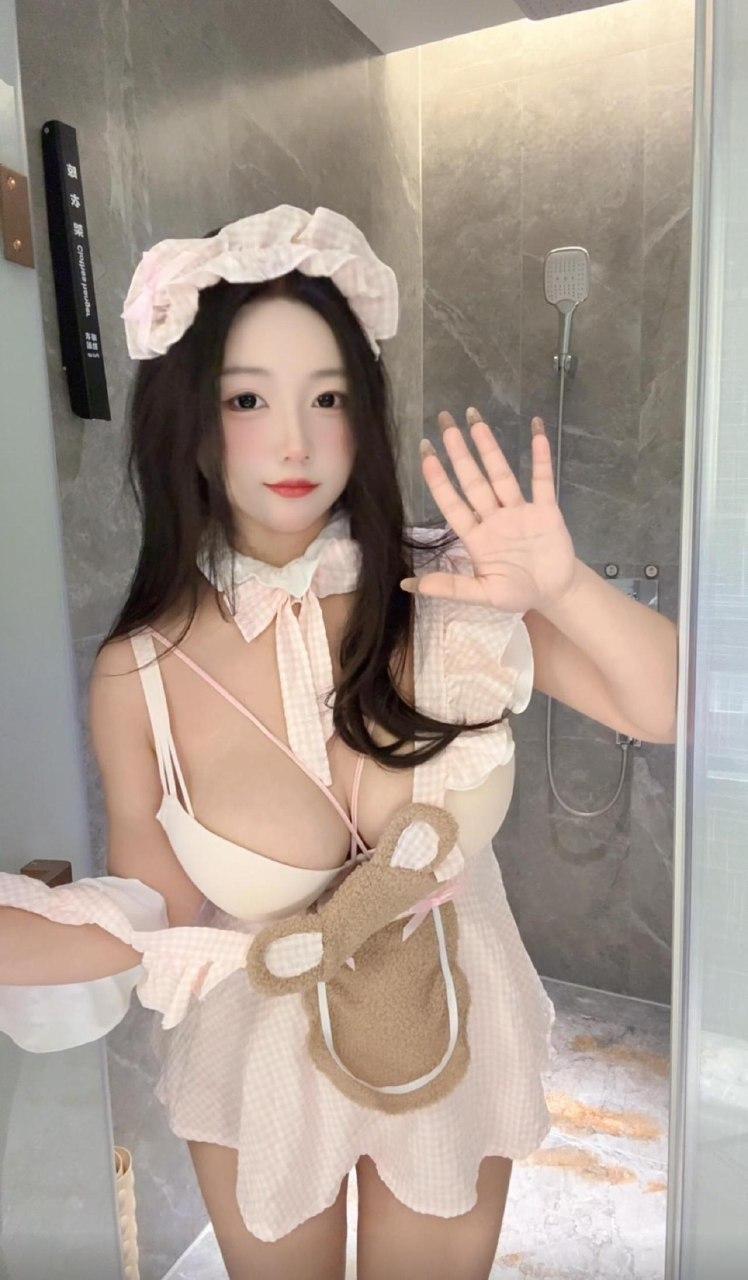 可爱多多杨 - 冬日女仆 第8张图片